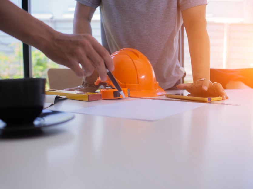 Choosing the Right Contractor for Large Renovations